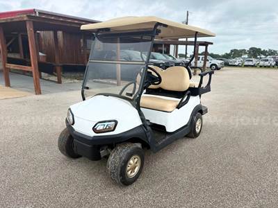 Yamaha Electric Golf Cart 4 Passenger (New Batteries)