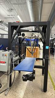 Hornet Parallel Robot Cell with Dorner 2200 Series Conveyor Belt