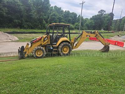 2017 CAT 420F IT 4x4