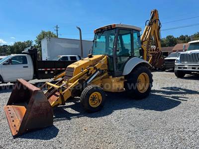 NEW HOLLAND 655E backhoe