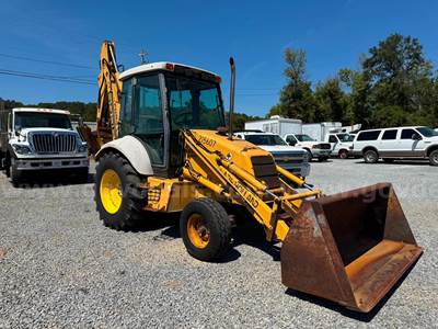 NEW HOLLAND 655E backhoe