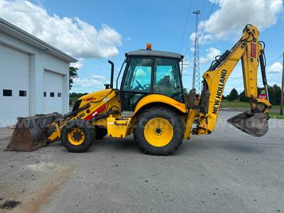 New Holland B95B Backhoe