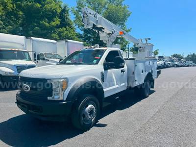 2017 FORD F-450 AERIAL BUCKET TRUCK