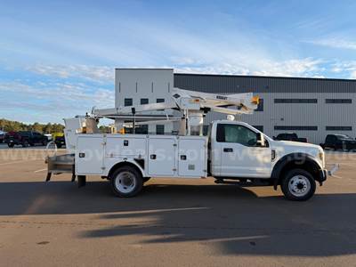 2018 Ford F550 Super Duty Versalift Bucket Boom
