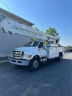 2011 Ford F-750 Two Man Bucket Truck