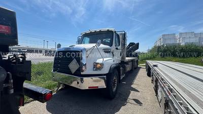 2013 HIAB XS 322 E-8 Knuckle Boom Mtd on 2015 Freightliner 114SD Tri/A Flatbed Truck