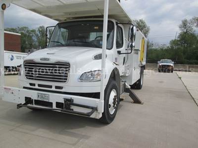 2011 Freightliner M2 106