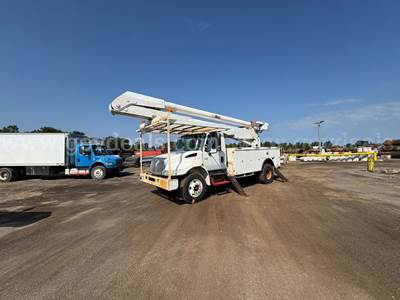 2004 International 4300 SBA S/A Bucket Truck