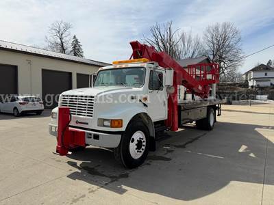 1999 International 4900 Bucket Truck