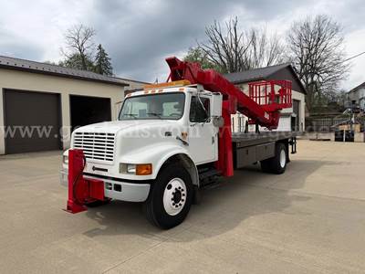 1999 International 4900 Bucket Truck