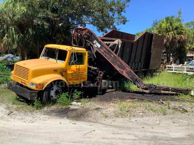 International 4900 DT966E Hiab Knuckle Boom Grapple & High Volume Dump Truck for Salvage