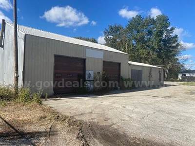 Metal Building on Concrete Slab - Approx. 0.24 Acres