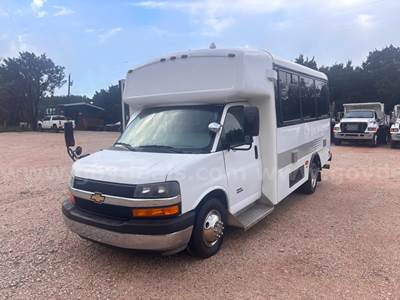 2015 Chevrolet C4500 Shuttle Bus