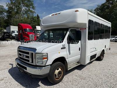 2015 Ford E-450 14 Passenger Shuttle Bus-ADA
