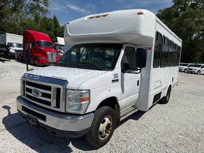 2015 Ford E-450 14 Passenger Shuttle Bus-ADA