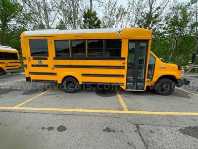 2016 Ford Econoline wheelchair school bus