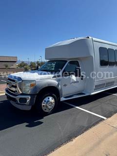 2011 Ford F-550 29 Passenger Bus