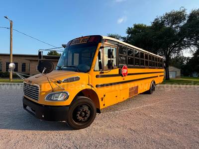 2013 Freightliner B2 SCHOOL BUS HANDICAP CUMMINS DIESEL