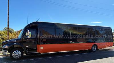 2 Lots: 2015 Freightliner M2 106 Buses