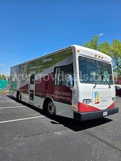 2005 Freightliner X-Line Motorhome - Farber Specialty Vehicles Bookmobile