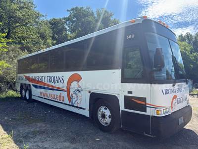 1999 Motor Coach Industries (MCI) 102-D3 Bus