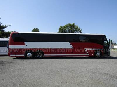2006 MCI J4500 Bus