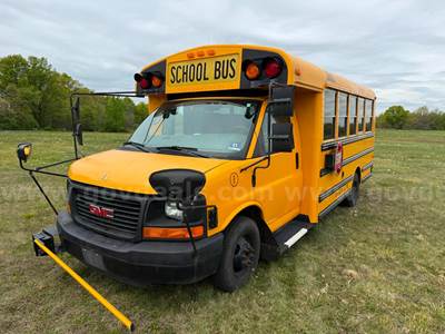 2009 Thomas 24 Passenger School Bus