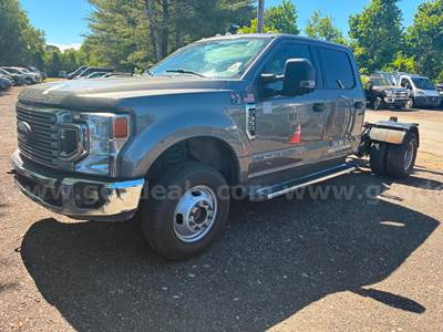 2022 Ford F-350 Super Duty XLT Crew Cab DRW Chassis Cab- DIESEL