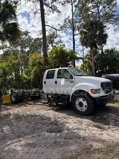 2000 Ford F-650