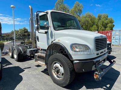 2009 Freightliner M2 106