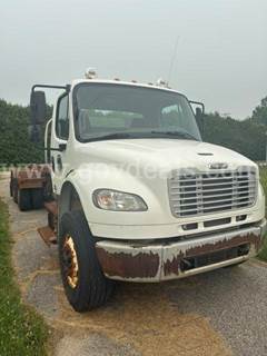 2012 Freightliner M2 106
