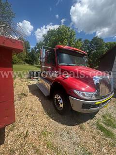 2016 International DuraStar 4300 Extended Cab & Chassis Truck