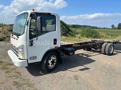 2010 Isuzu NRR Cabover  cab & Chassis 19,500 GVW