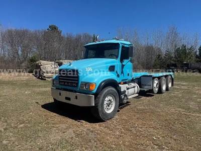 2003 Mack CV513