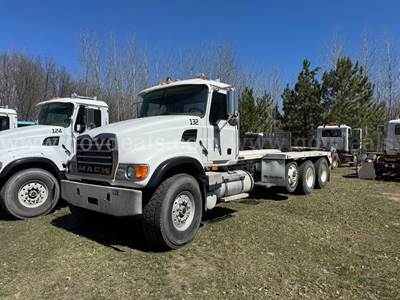 2006 Mack CV513