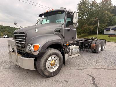 2007 MACK CV713 Cab & Chassis
