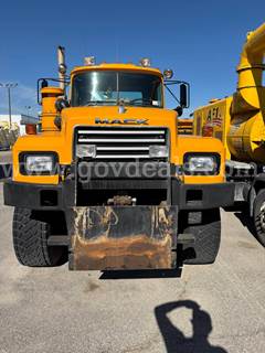 1996 Mack RD688P