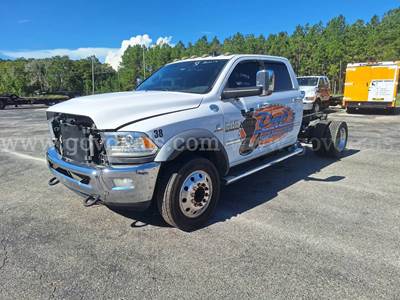 2014 RAM 5500 Laramie 4x4 Crew Cab Dually Cab & Chassis-Inoperable