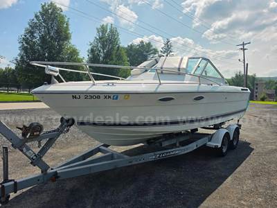 1983 Tiara Pursuit 25 Cabin Cruiser w OMC Engine & EZ Loader Tandem-Axle Trailer
