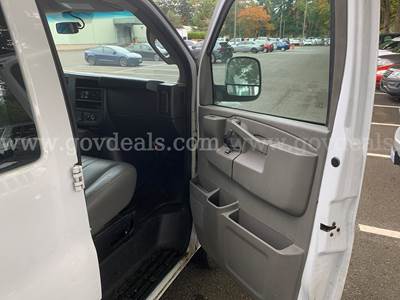 2022 Chevrolet Express 3500 Cargo Van