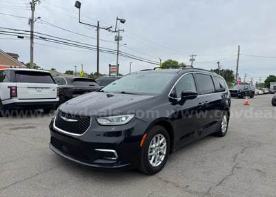 2022 Chrysler Pacifica Touring L