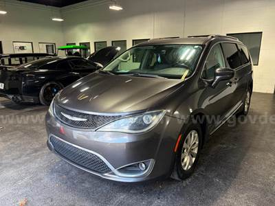 2018 Chrysler Pacifica L