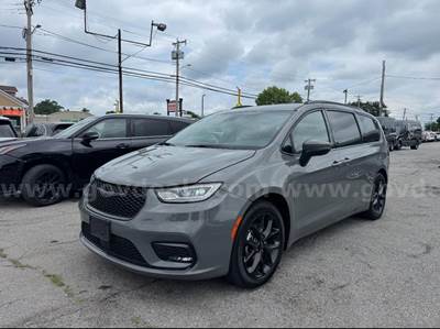 2023 Chrysler Pacifica S
