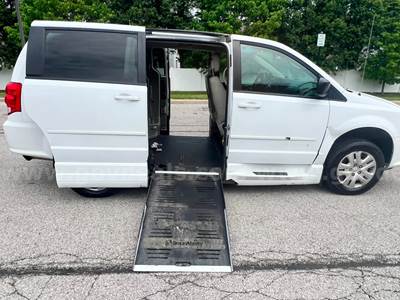 2017 Dodge Braun SE -Wheelchair