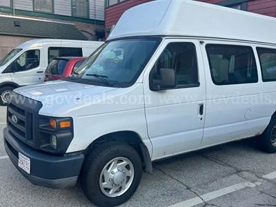 2013 Ford Econoline Wheelchair Van