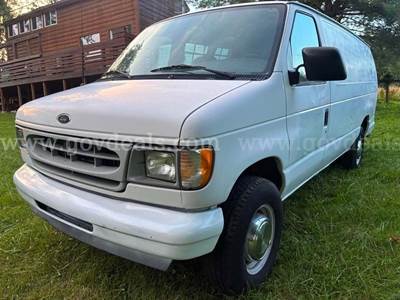 2001 Ford Econoline E350 Super Duty Extended only 47k Miles