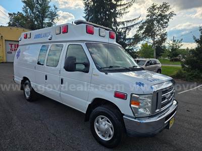 2014 Ford Econoline Cargo Van