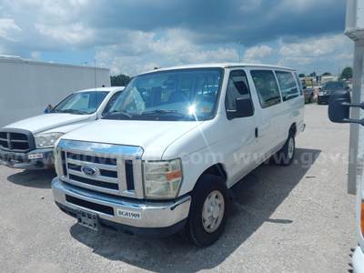 2008 FORD PASSENGER VAN