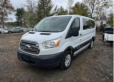 2019 Ford Transit 150 Wagon Low Roof XLT w/Sliding Pass. 130-in. WB