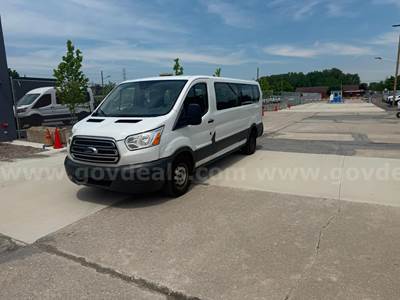 2018 Ford Transit 350 Wagon Low Roof XLT 60/40 Pass. 148-in. WB